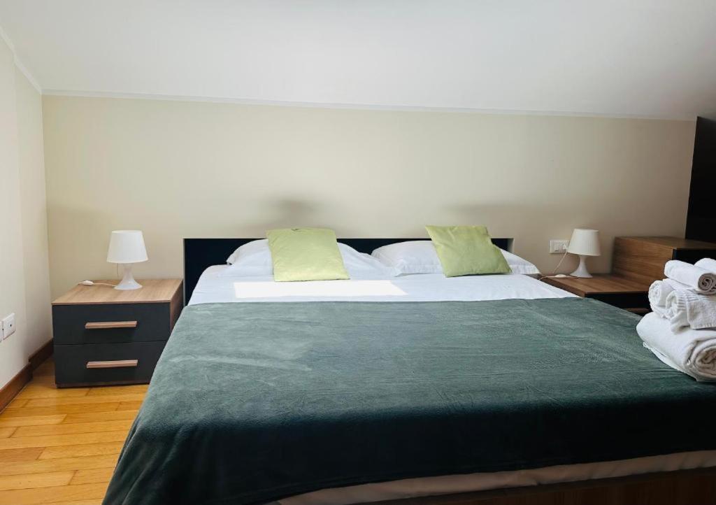 Lux Studio And Apartment Катания Экстерьер фото