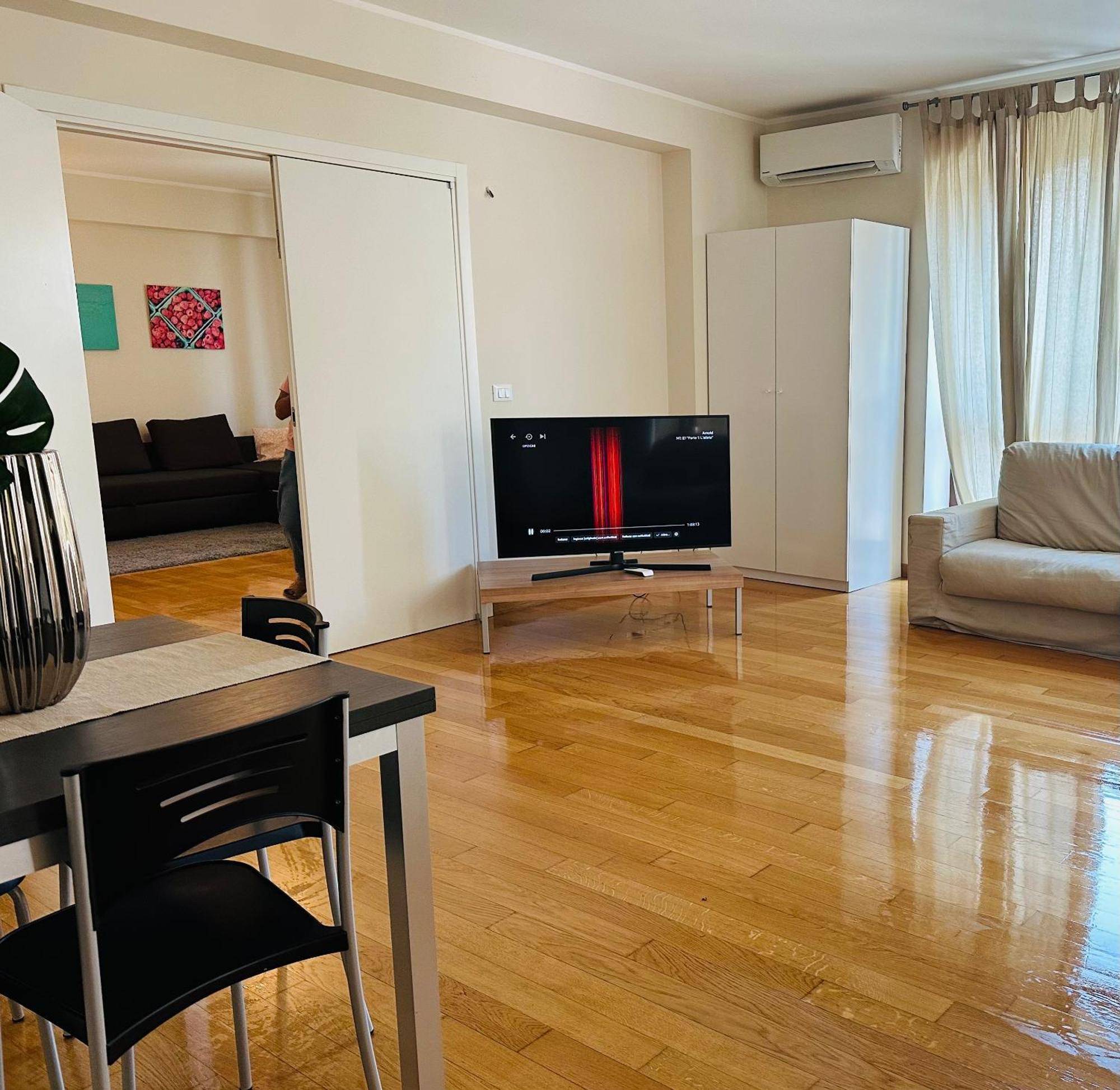 Lux Studio And Apartment Катания Экстерьер фото
